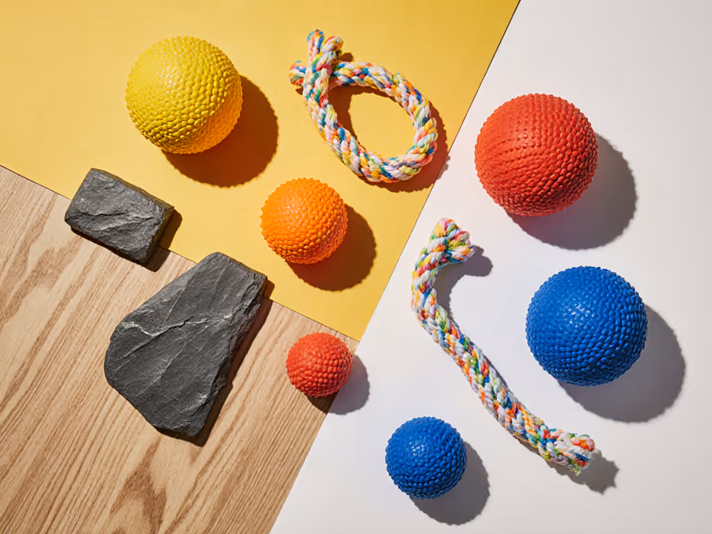 toy_color_contrast_against_different_backgrounds